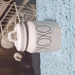 Rae Dunn Artesian collection XOXO small candy jar/ doggie treat jar #189